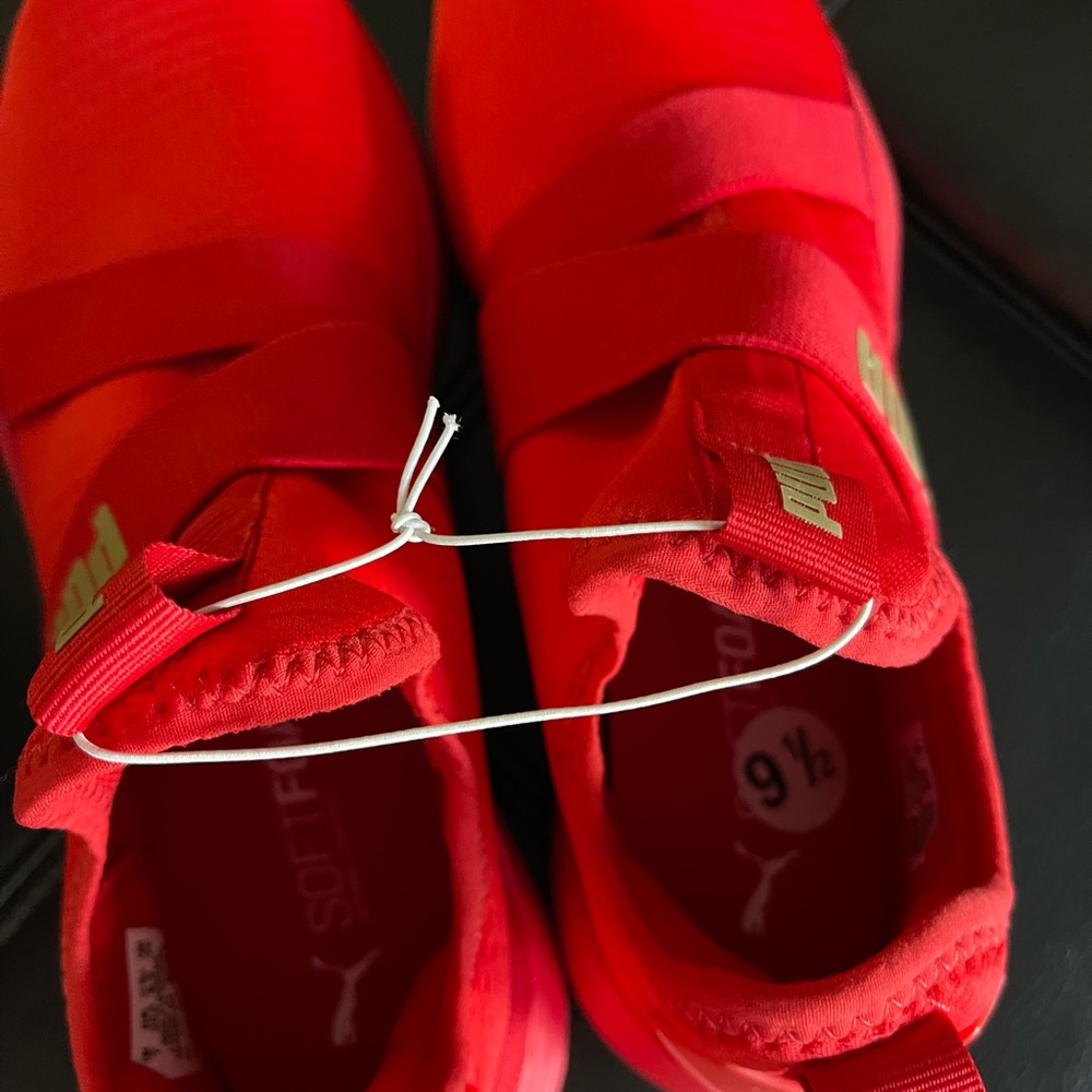 Puma woman size 9 1/2 NWOT